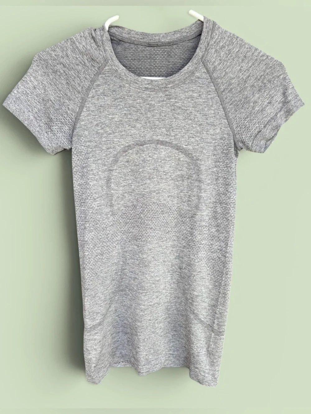 Lululemon Womens Metal Vent Tech T Shirt Short Sleeve Workout Size 2